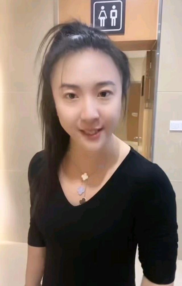 张开凤是男是女快手张开凤个人资料，网红张开凤是男的是女的,本文共（1271字）