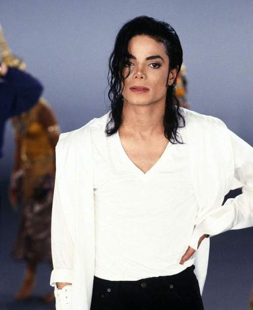 迈克杰克逊怎么变白的图片