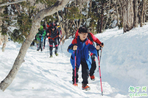 登山鞋可以在雪地穿吗(登山鞋在雪地防滑吗)