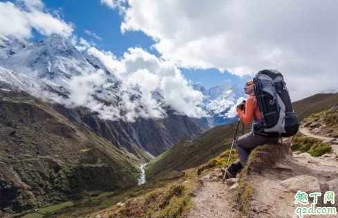 登山杖折叠和伸缩的哪个好(伸缩登山杖和折叠登山杖哪个好)