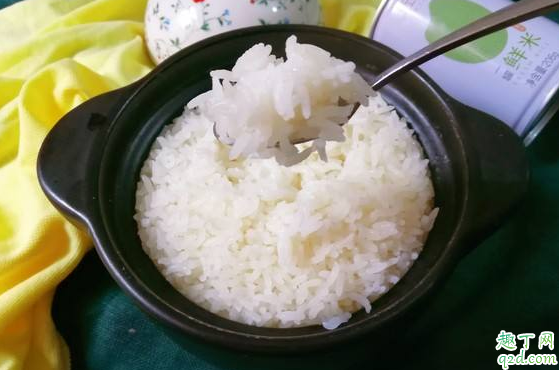 蒸米饭为什么会硬(米饭会越蒸越硬吗)