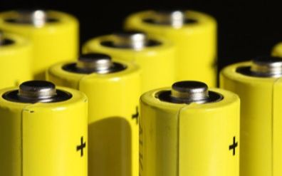 锂电池股票龙头有哪些(锂电池股票龙头有哪些000839)