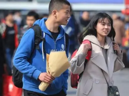 今年国庆高校学生可以回家吗2022(国庆高校能回家吗)