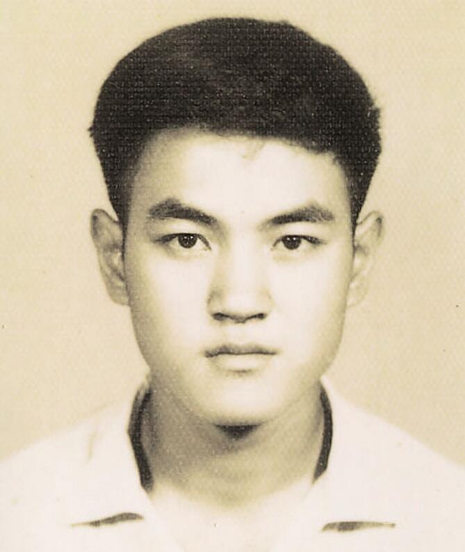 刘庆基年轻时候的照片,刘庆基为什么改名叫刘丹？　本文共（964字）
