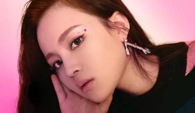 李遐怡为什么叫年糕、leehi,她隐退三年是被雪藏了吗？　本文共（1425字）