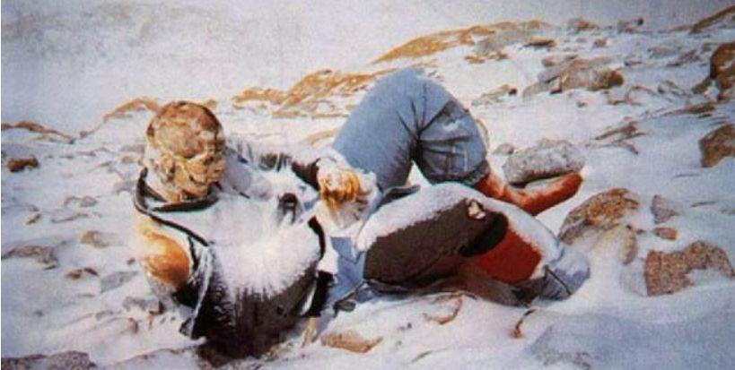 珠峰上的登山者遗体会烂掉吗,真实实拍珠峰上的哪些逝者图片　本文共（1180字）