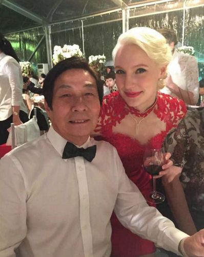 李白撒贝宁的老婆多大，尼格买提婚(撒贝宁婚礼尼格买提)